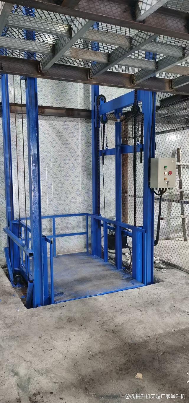 货物提升机与简易升降机 如何选择合适的货梯提升机及厂家推荐